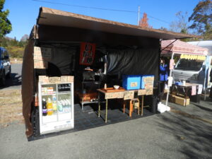西山高原キャンプ場で出店しています。