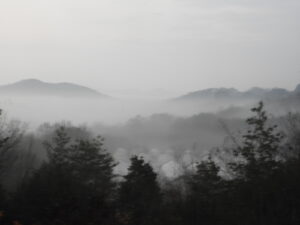 冷え込み緩んでいます。